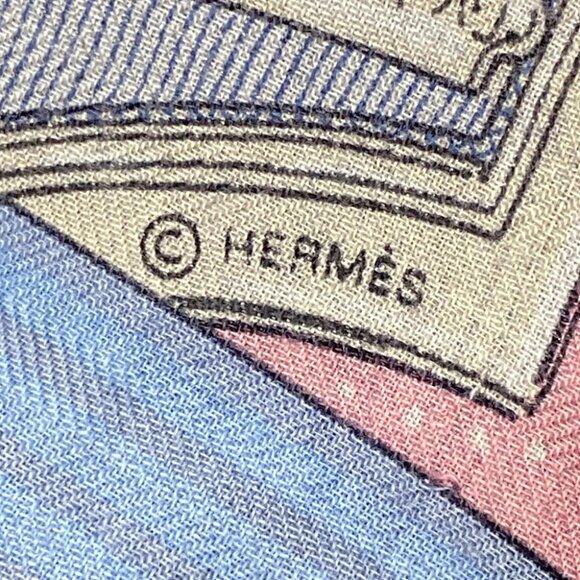 HERMES Carrejean/Shawl Carre 140 - Gray Pink Multi Cashmere Silk Scarf - Picture 2 of 4